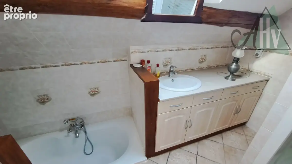 COURLON (89) - Belle maison de charme de 245 m2 avec 4 chambres, grande grange et dépendances. - photo 20