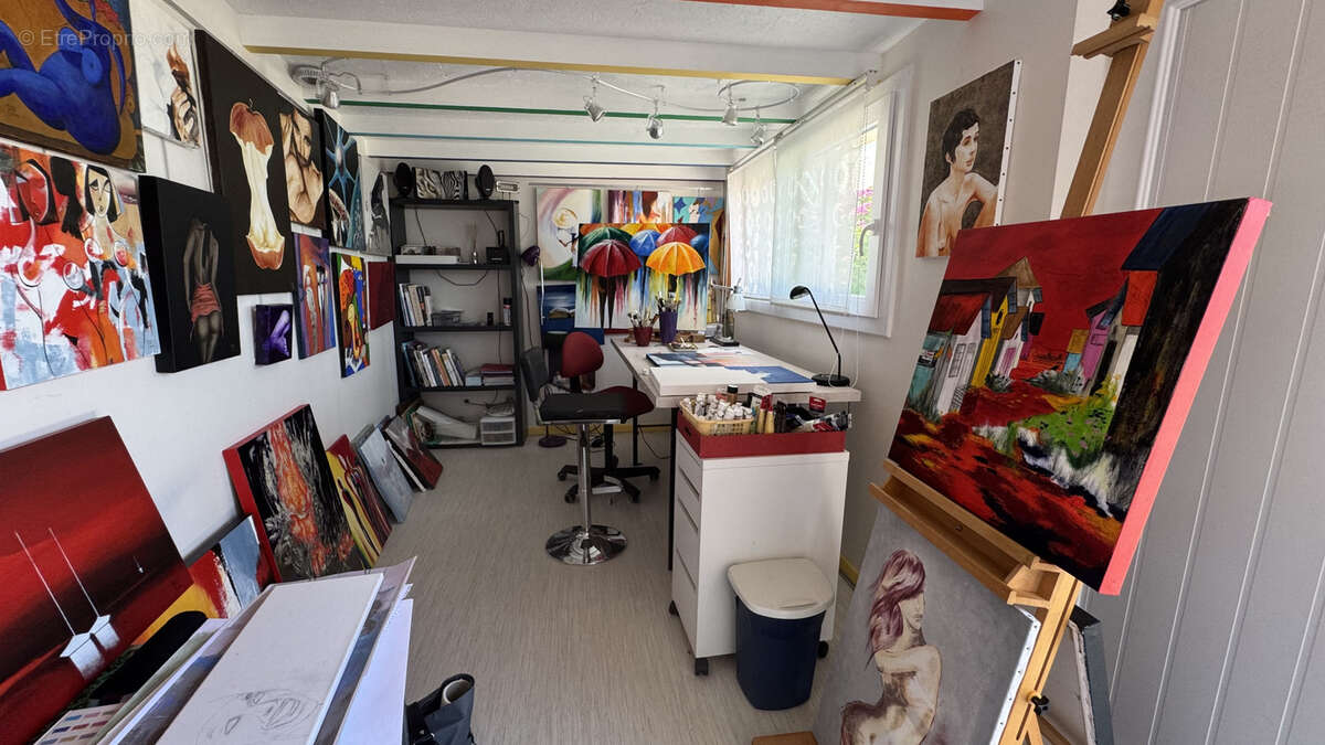 Maison à PUGNY-CHATENOD