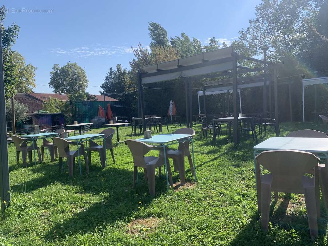 Commerce à DONNEVILLE