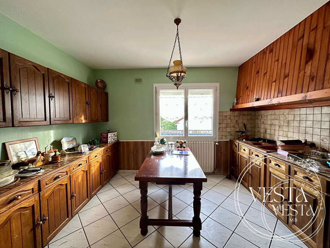 Maison à SAVIGNY-LE-SEC