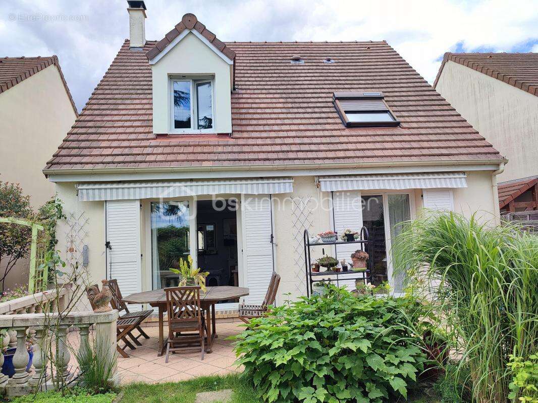 Maison à SAVIGNY-SUR-ORGE