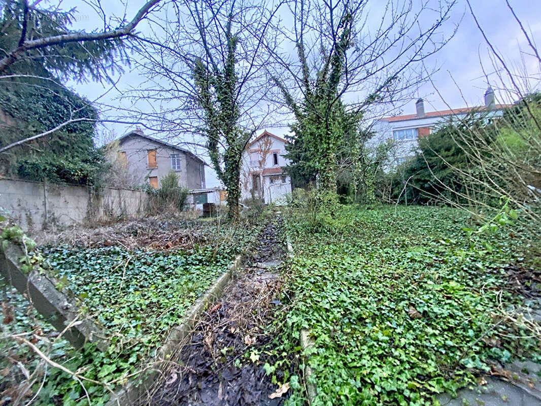 Maison à VILLENEUVE-LE-ROI