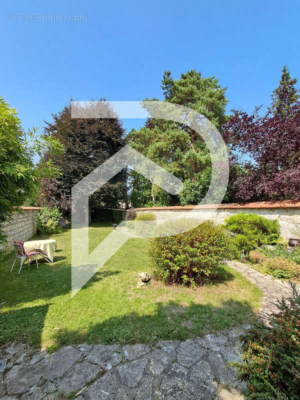 Maison à L&#039;ISLE-ADAM