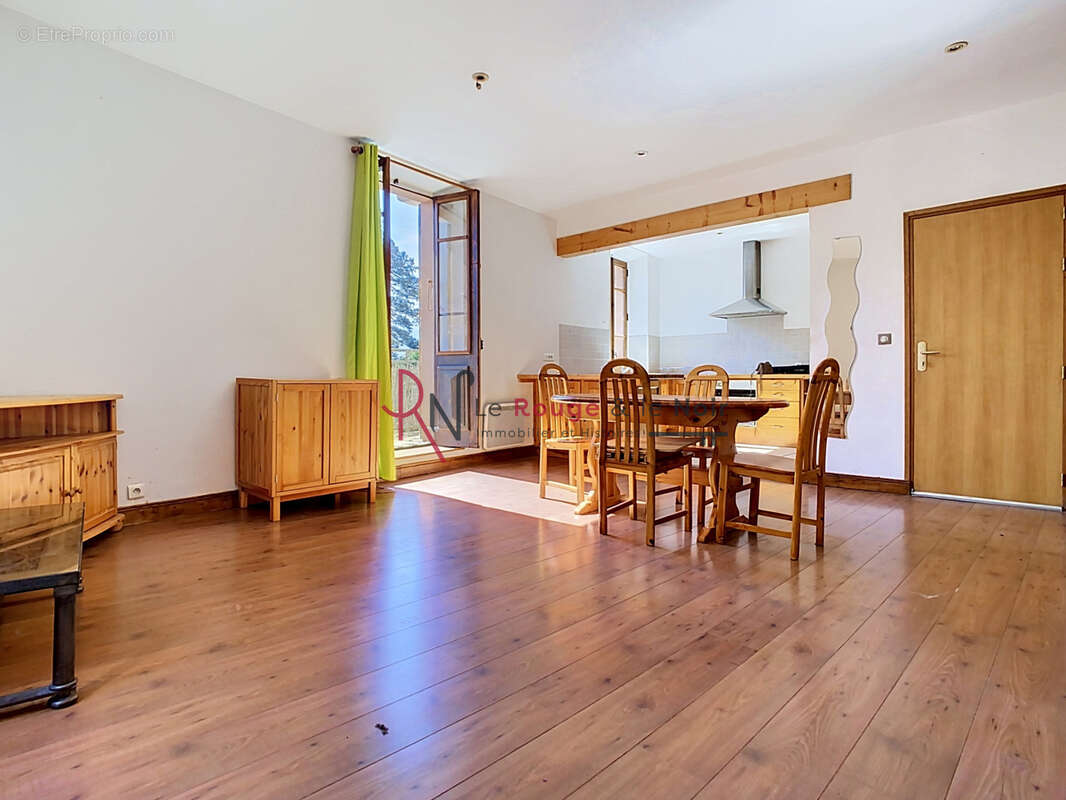 Appartement à SAINT-PIERRE-D'ALBIGNY