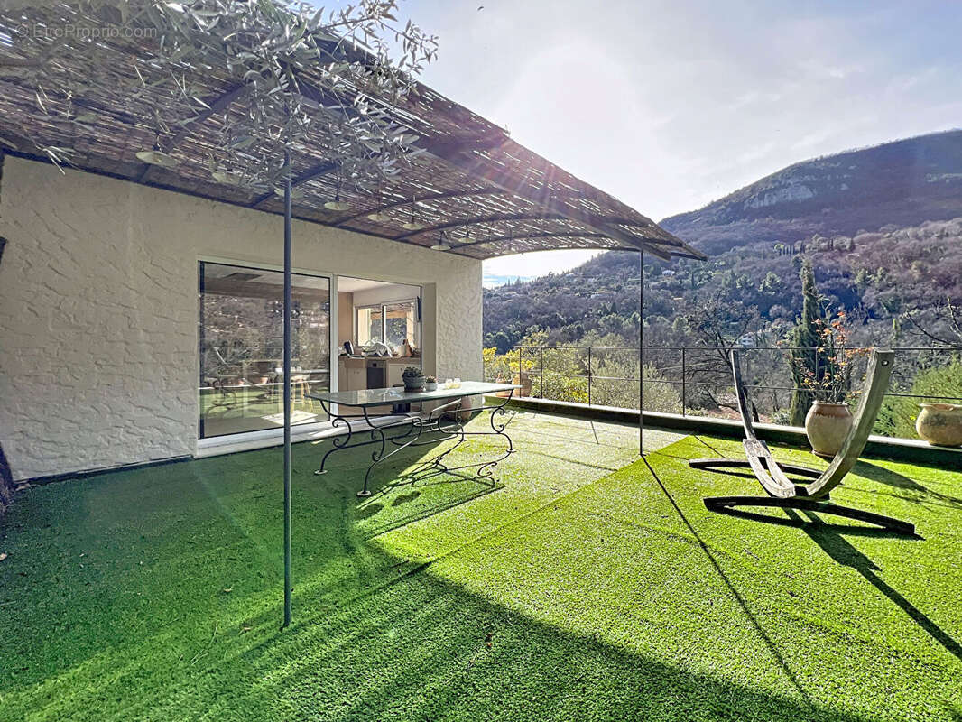 Maison à TOURRETTES-SUR-LOUP