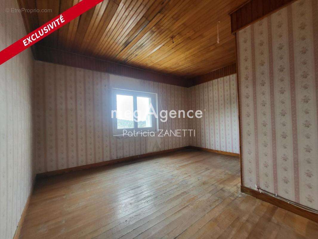Appartement à SAINT-BRES