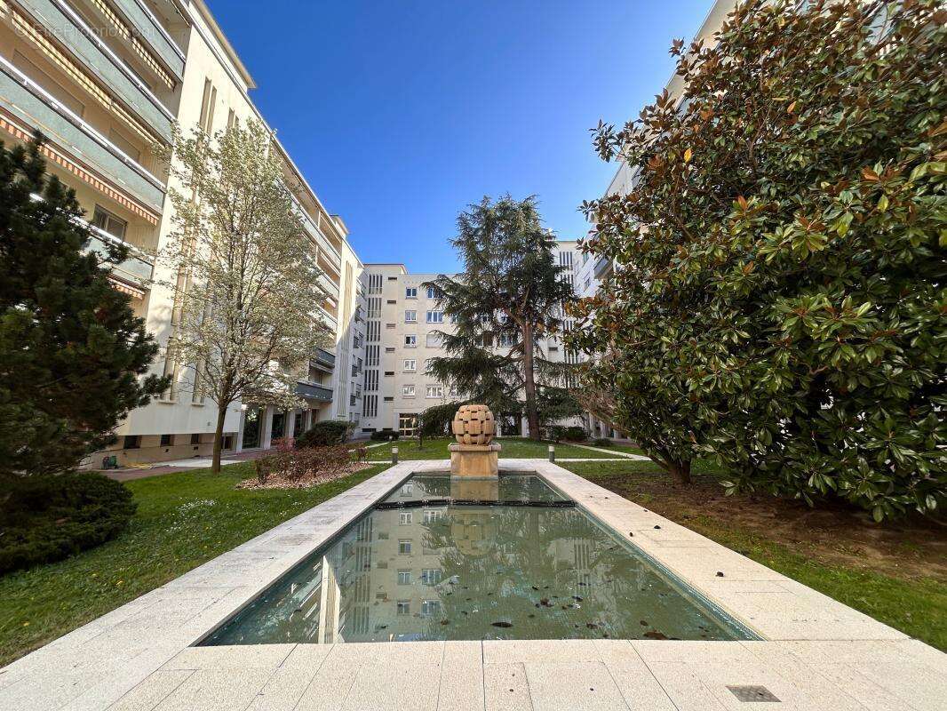 Appartement à LYON-6E
