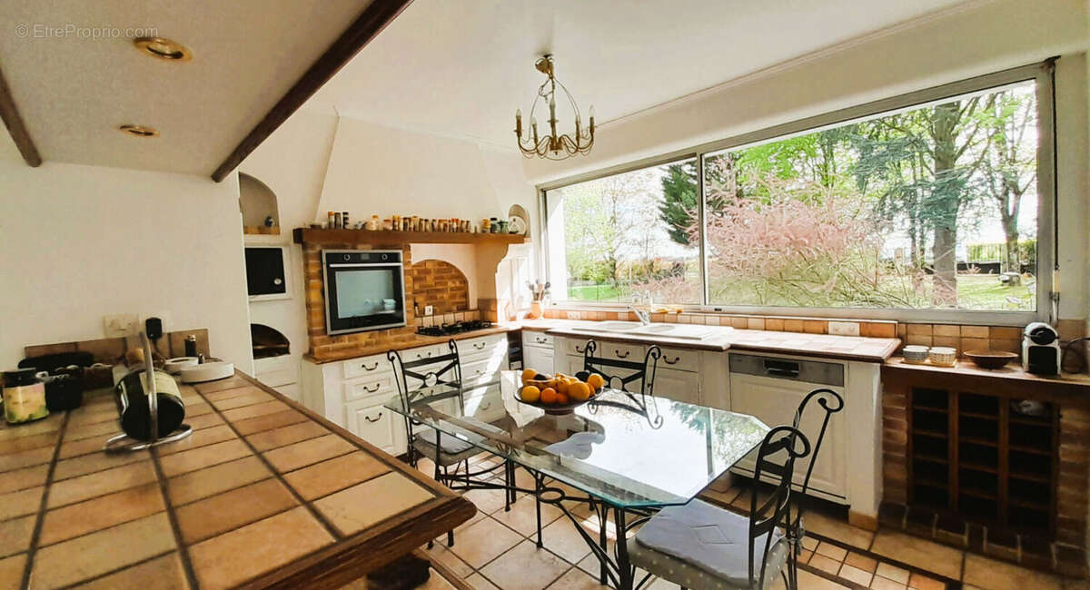Maison à LES MOLIERES