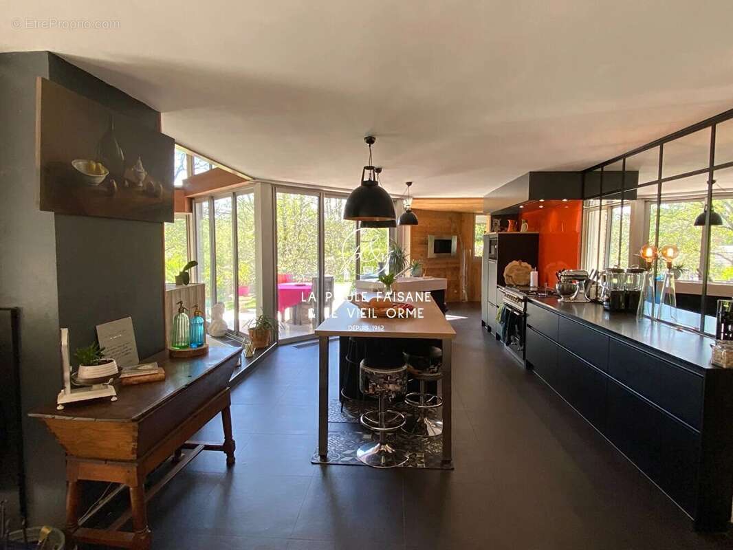 Maison à SAINT-REMY-L&#039;HONORE