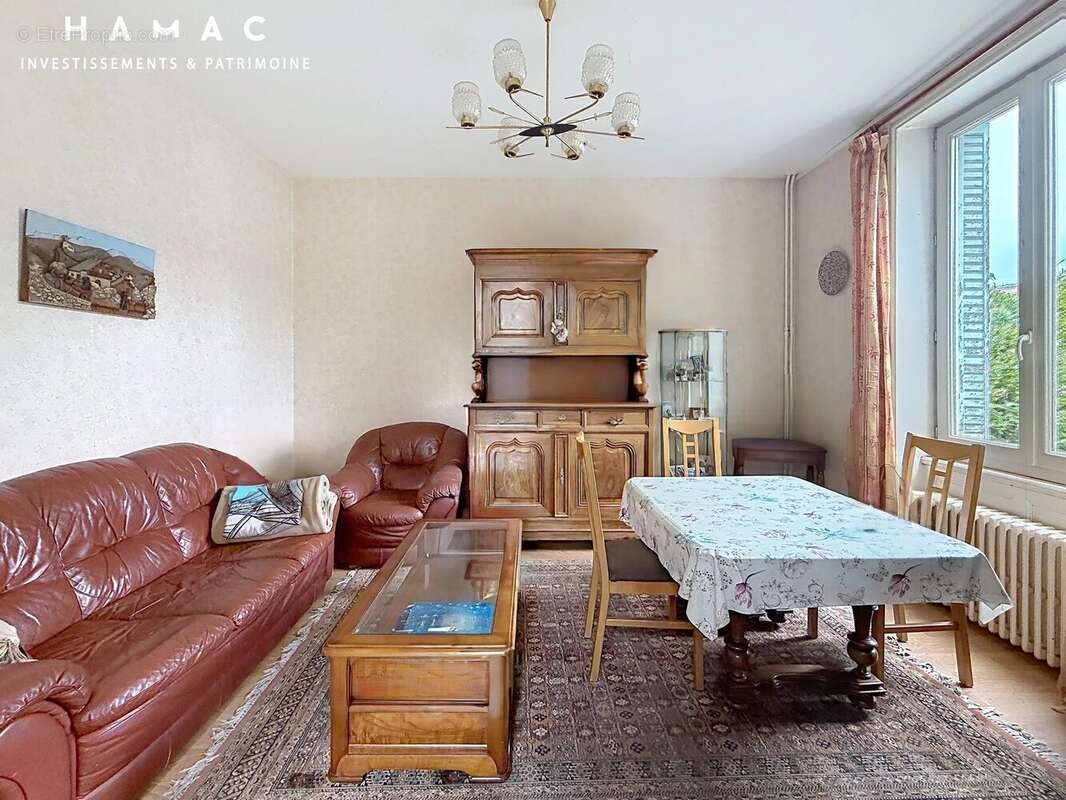 Maison à BEAUJEU