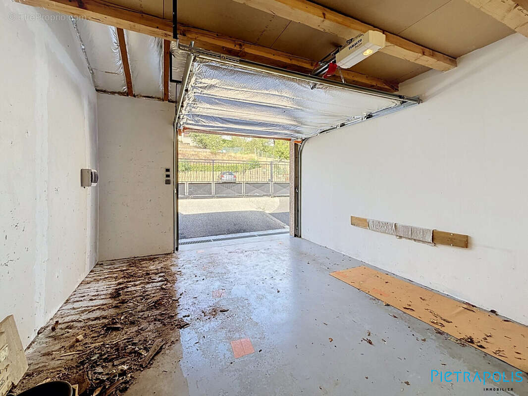 Maison 95 m² à Saint-Jean-La-Bussiere  - photo 8