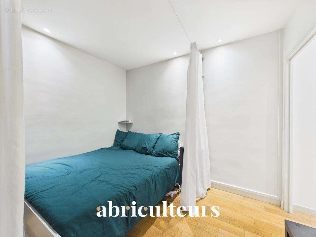 Appartement à PARIS-7E