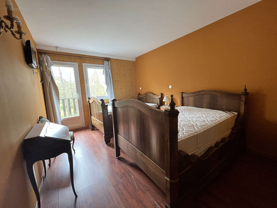 Appartement à CHERISY