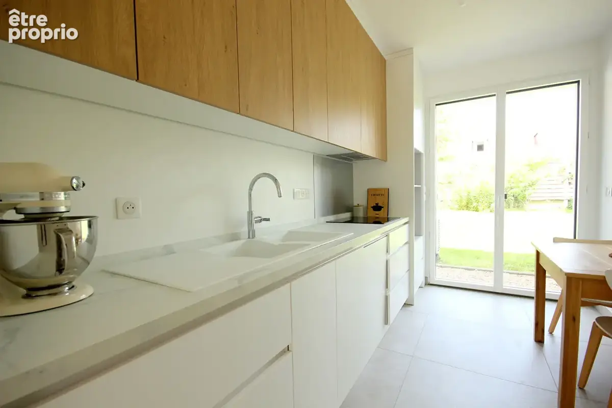 Maison Coignieres 5 pièce(s) 90 m2 - photo 3