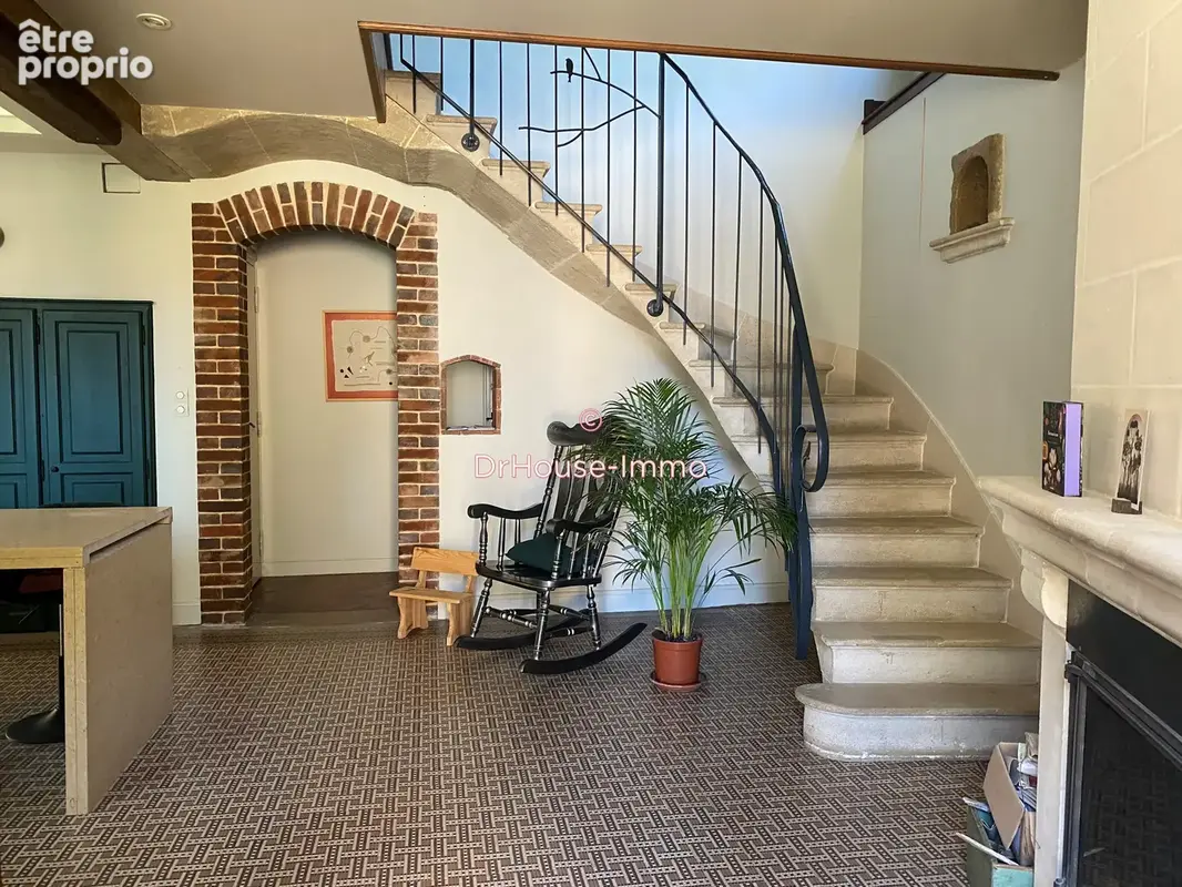 Maison 9 pièces 310 m² à vendre à Villiers-Saint-Benoit (89130) - photo 8