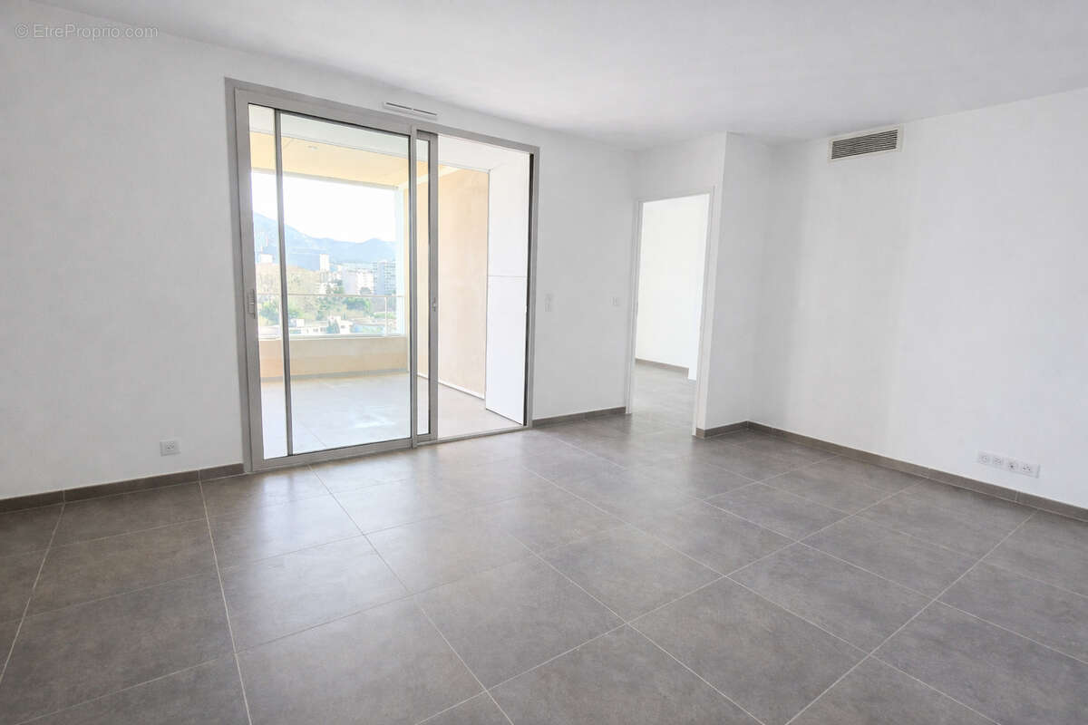 Appartement à MARSEILLE-8E