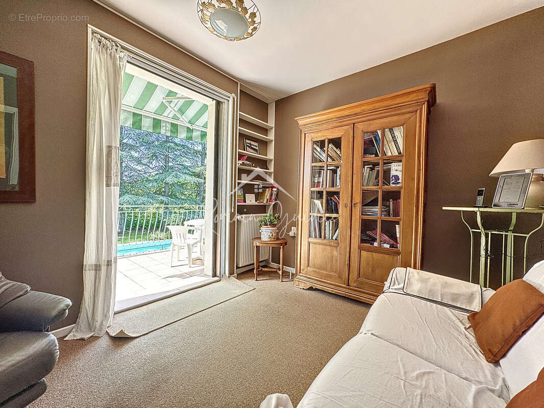 Maison à SAINT-GEORGES-DE-LUZENCON