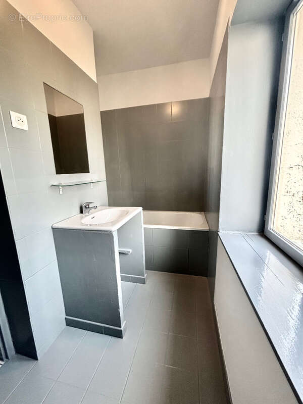 Appartement à CRAPONNE