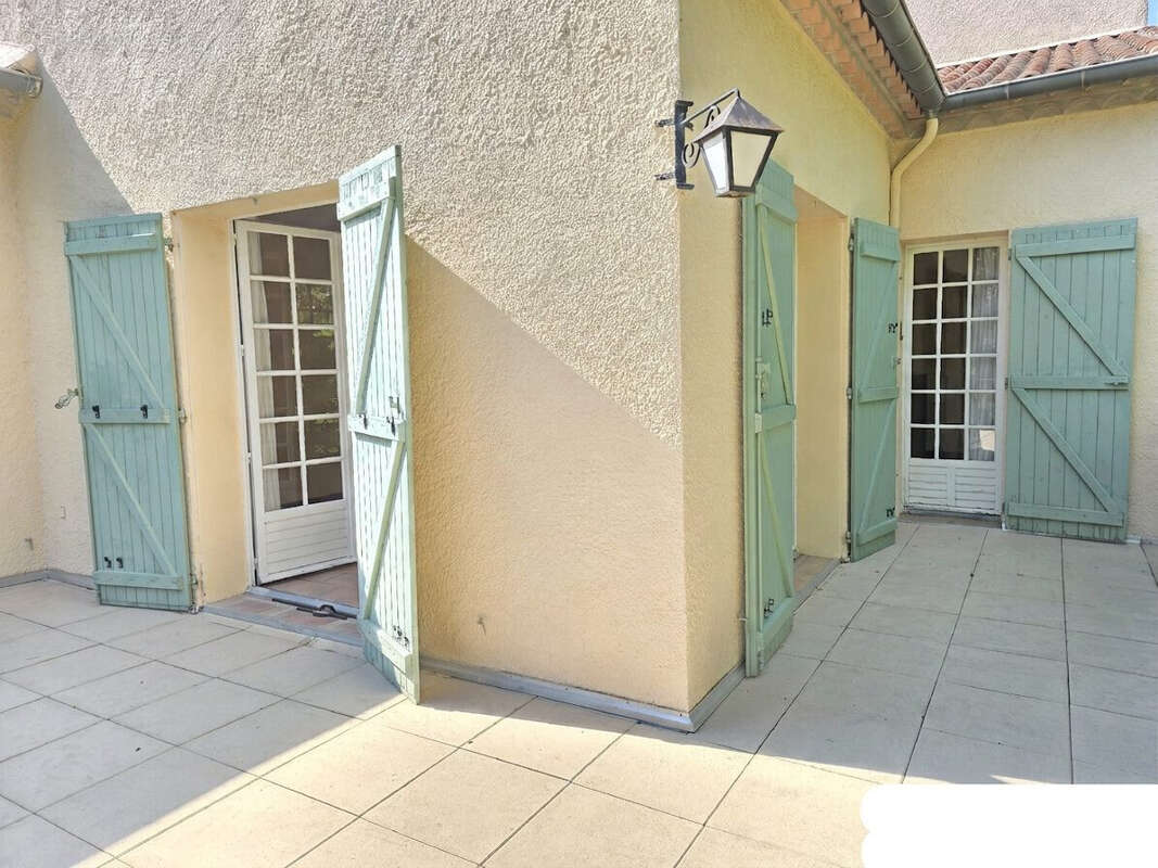 Maison 265 m² à Nimes  - photo 7