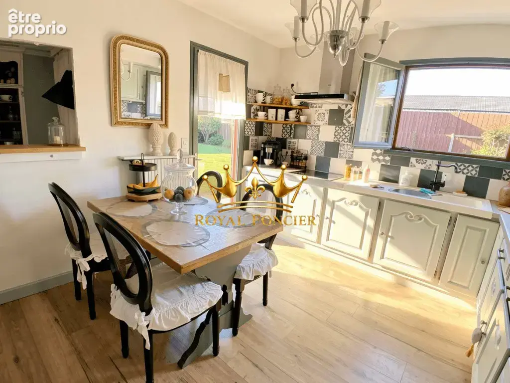 Maison 6 pièces 139 m² à vendre à Chatellerault (86100) - photo 2