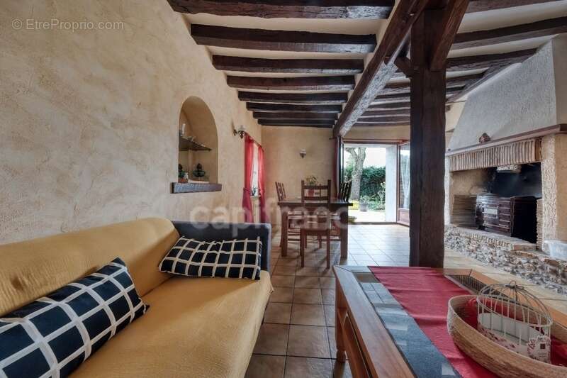 Dpt Yvelines (78), à vendre proximité immédiate THOIRY, Maison 4 pièces - photo 4