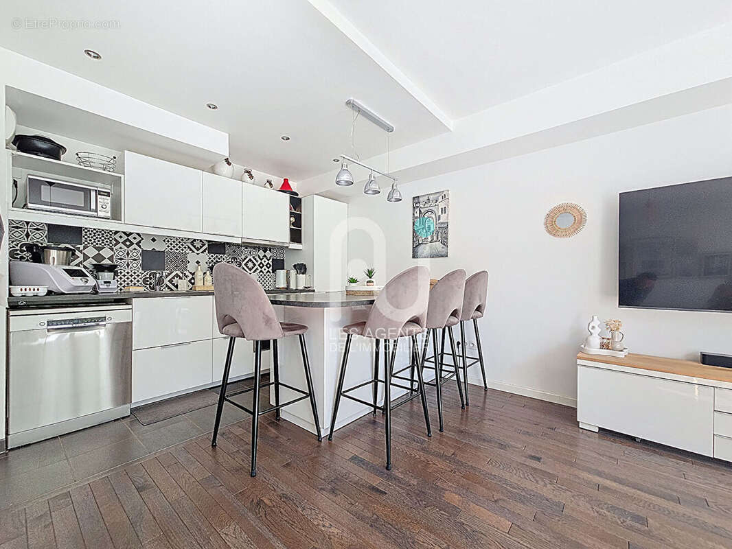 Appartement à GENNEVILLIERS