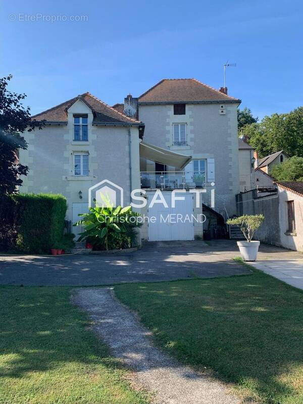 Photo 1 - Maison à CHATELLERAULT