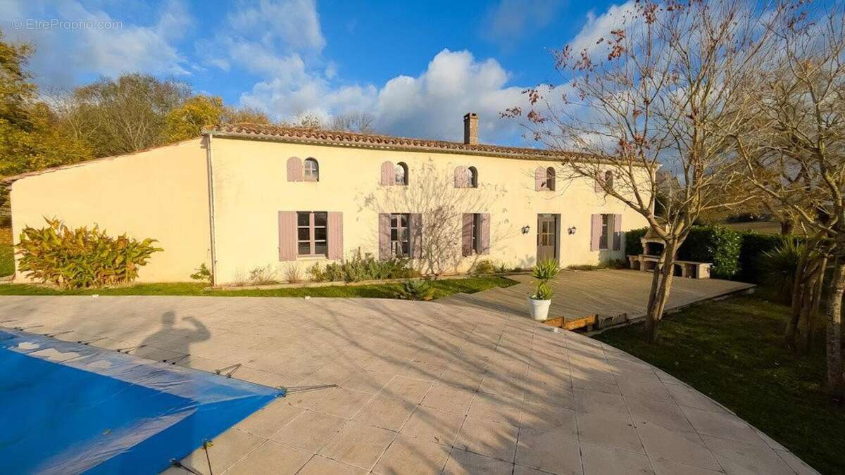 Maison 168 m² à Calignac  - photo 2
