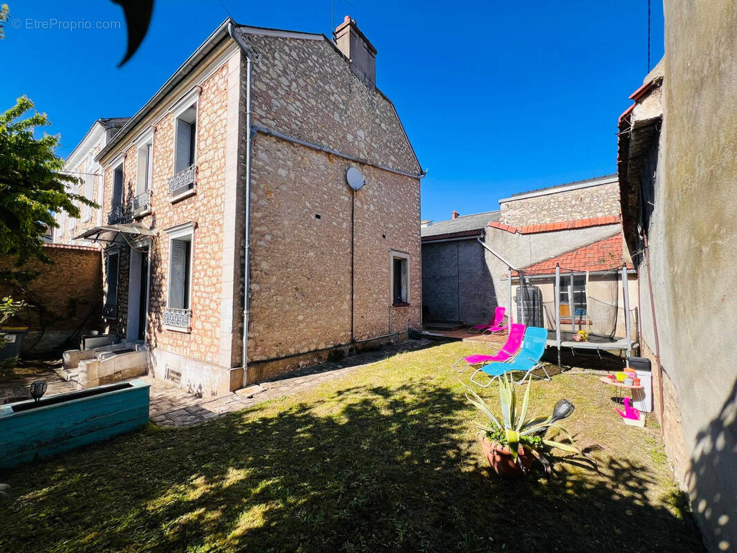 Maison à ETAMPES