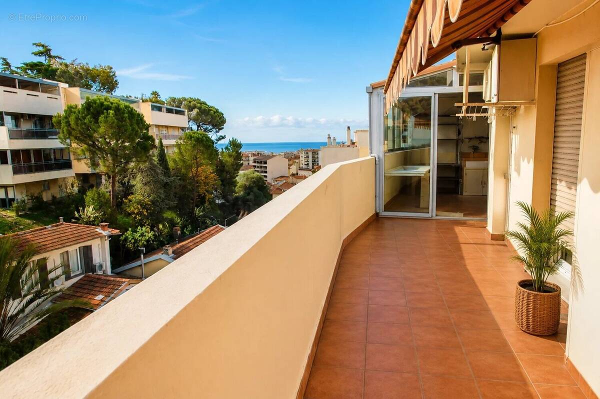 Appartement à NICE
