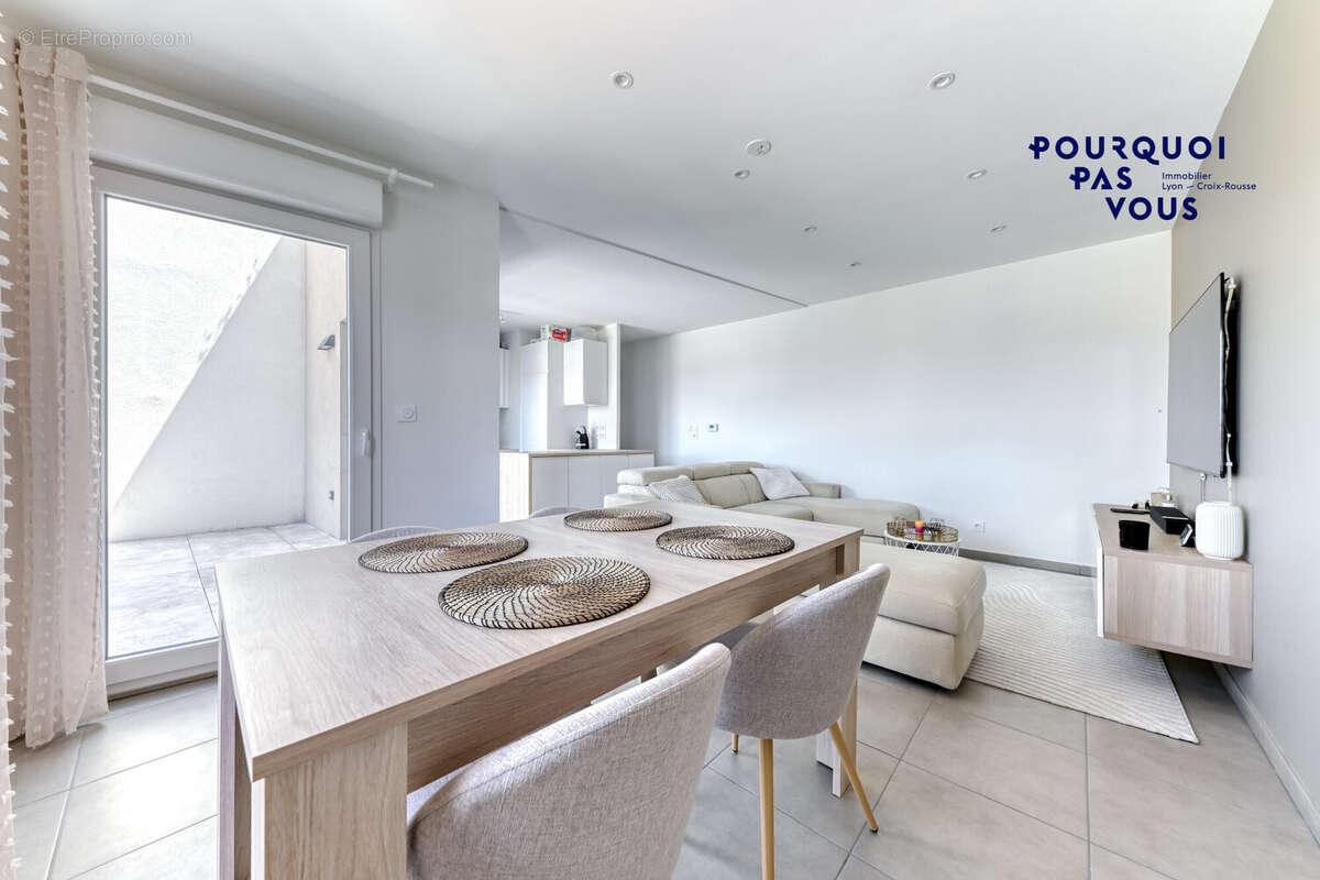 Appartement à SAINT-LAURENT-DE-MURE