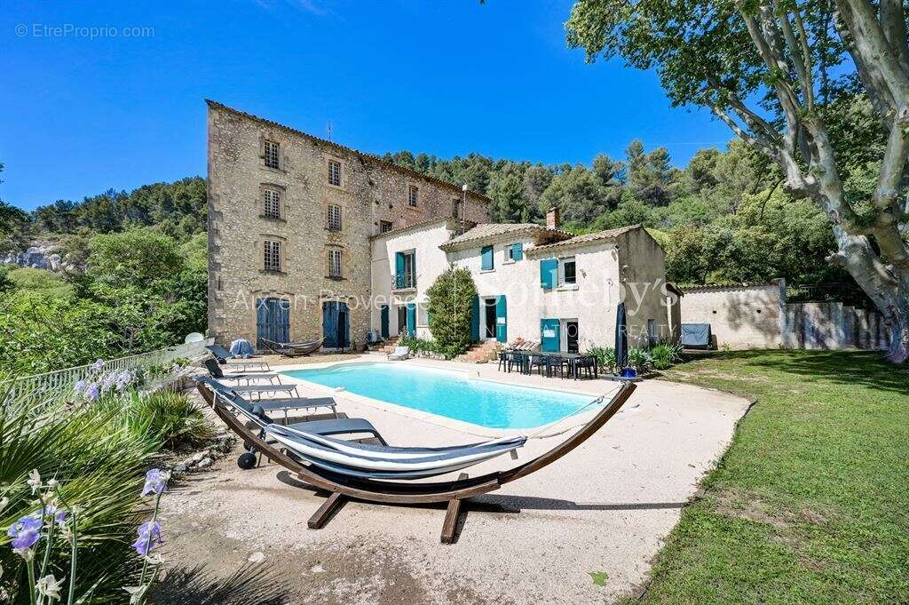Maison à VENTABREN
