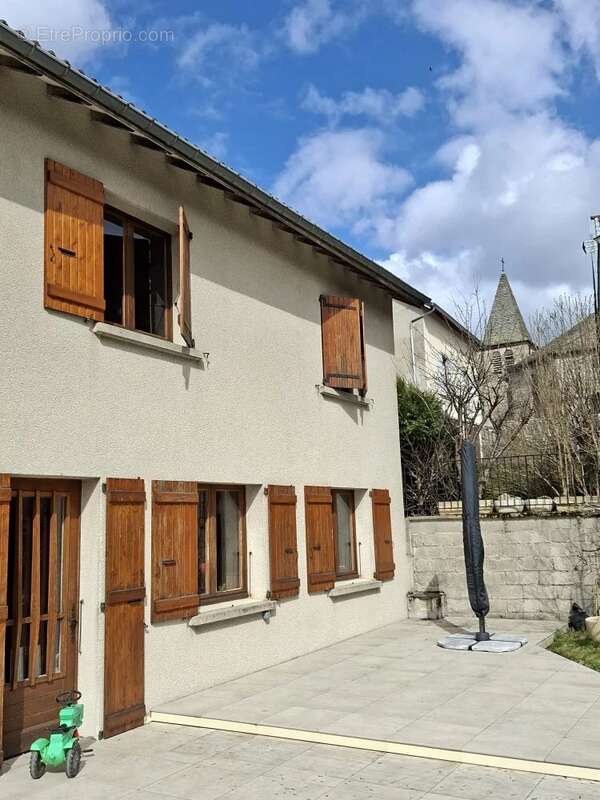 Maison à LE CHAMBON-SUR-LIGNON