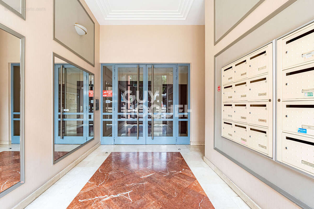 Appartement à SURESNES