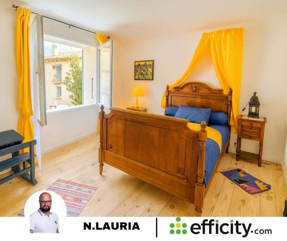 Maison à LA ROQUE-D'ANTHERON