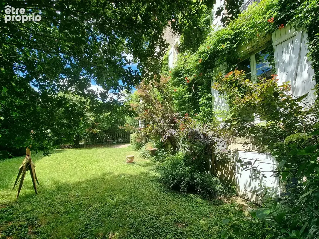 A vendre, demeure de caractère avec jardin et appartement à Pougues-les-Eaux. - photo 11