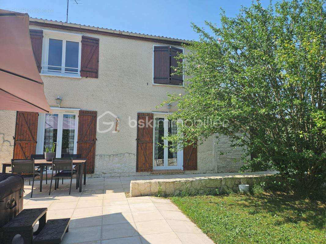 Maison à LE PASSAGE