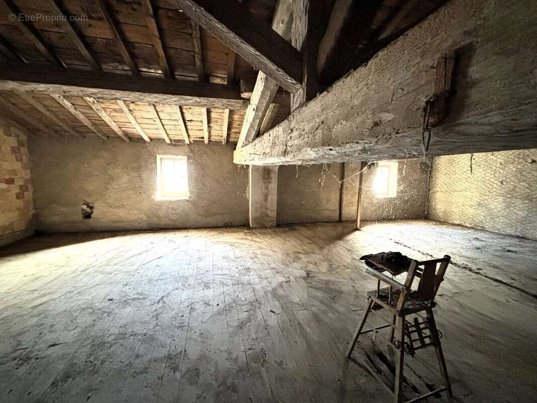 Maison à BLOMAC