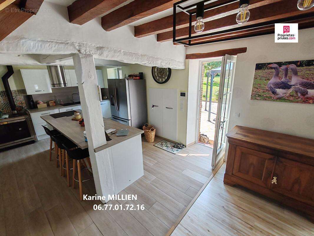 Maison à DAMPIERRE-SUR-AVRE