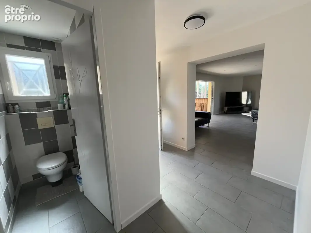 Maison contemporaine de 2011 de 169 M2 avec piscine sur 2707 M2 - photo 22