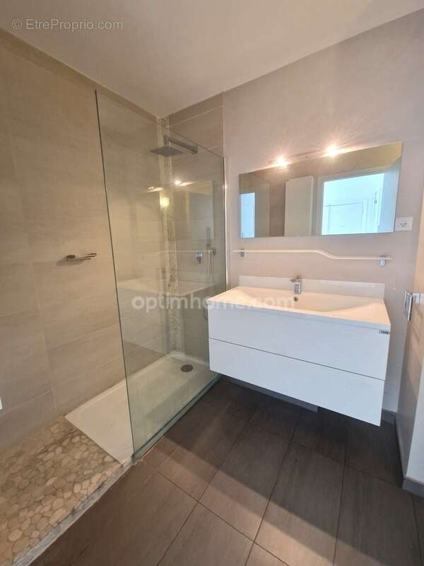 Appartement 2 pièces de 57 m² traversant avec terrasses dans résidence avec piscine - photo 13