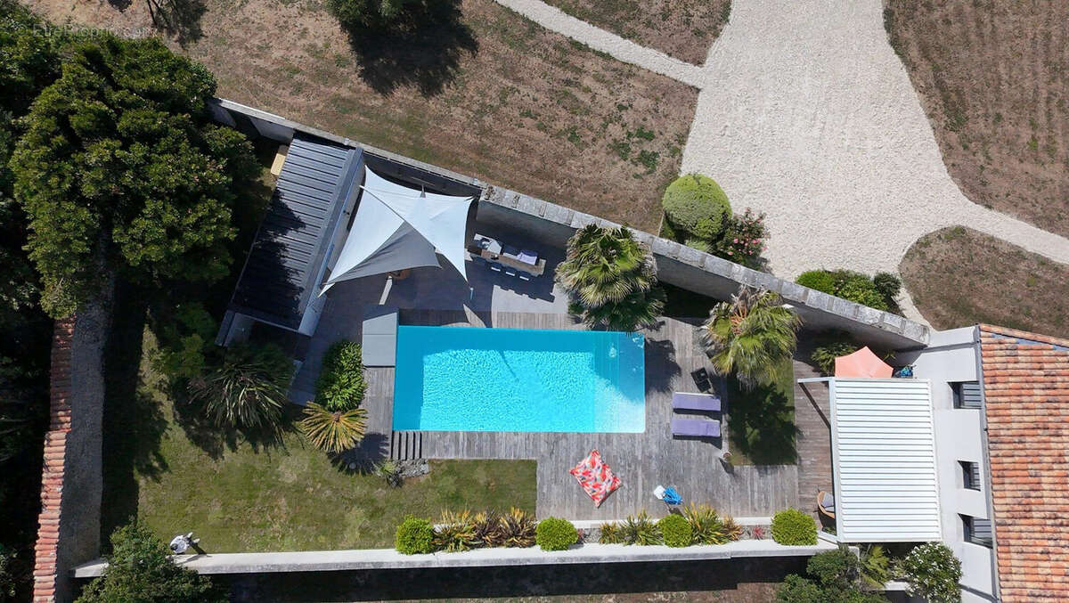 Maison 450 m² à Marsilly  - photo 5