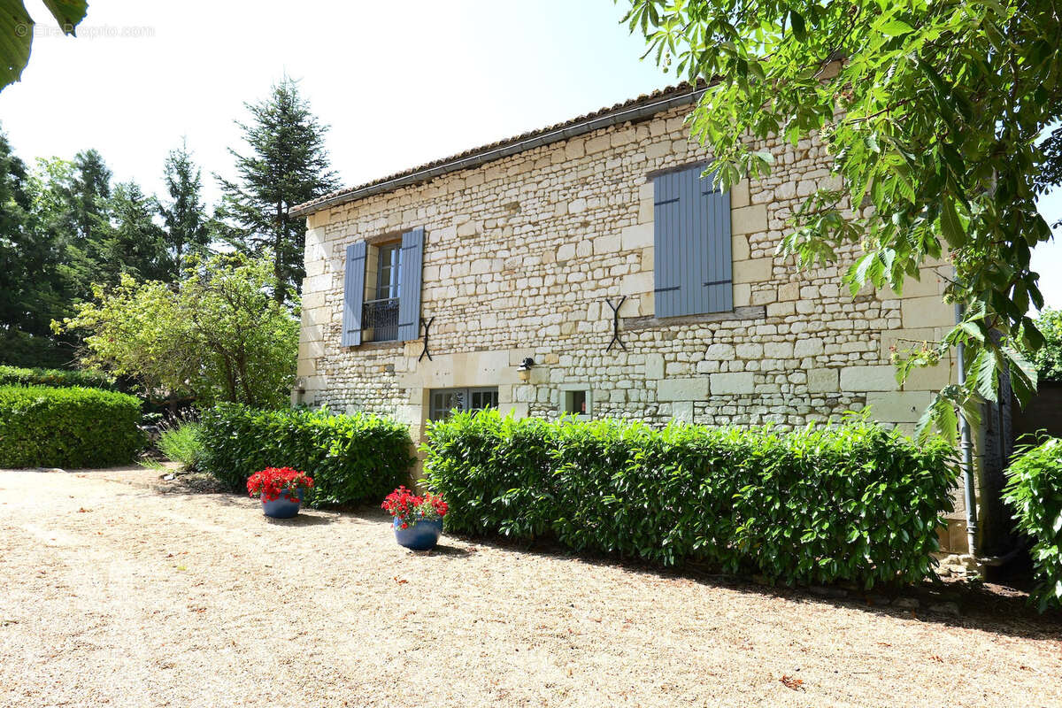 Maison à FONTEVRAUD-L'ABBAYE