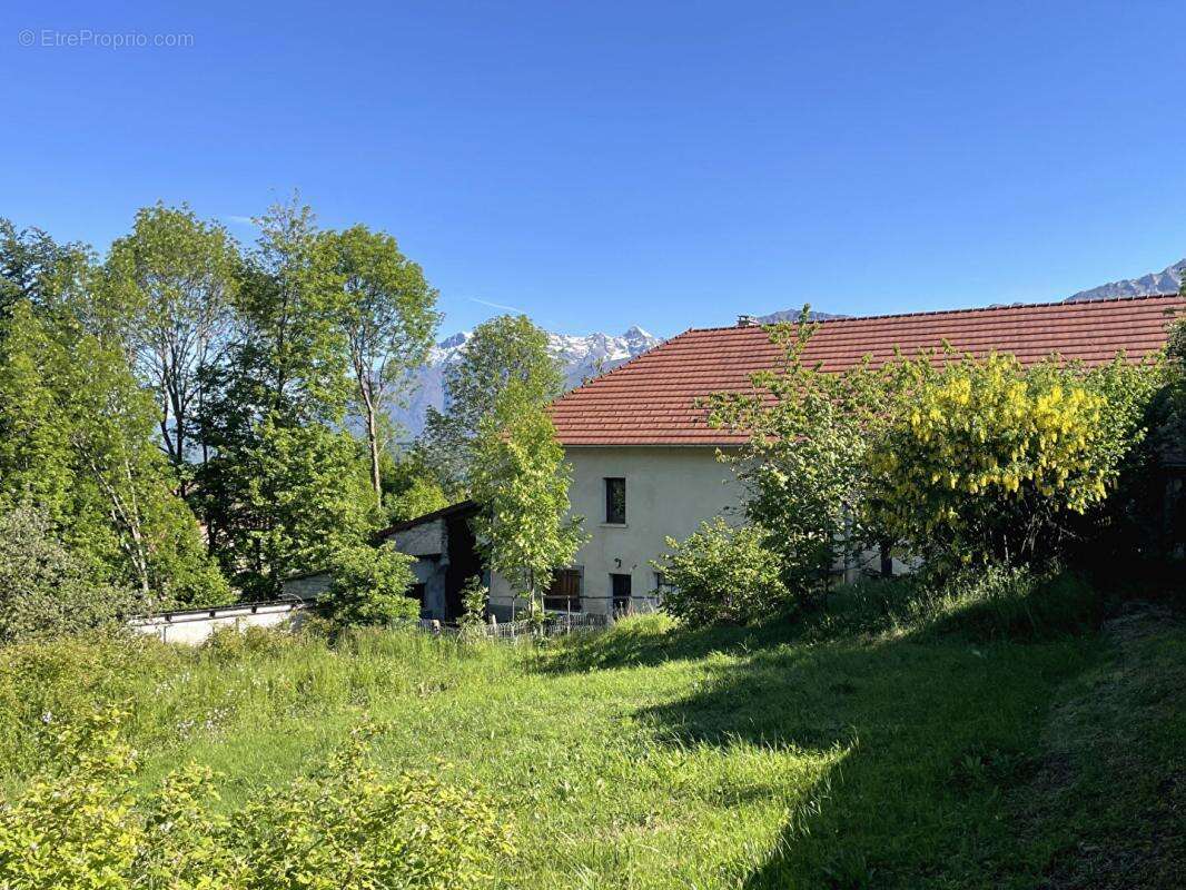Ferme à restaurer 400m2 Saint Laurent du Cros (05500) - photo 7