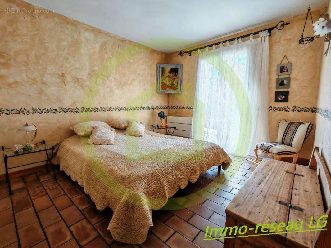 Maison à LE CASTELLET