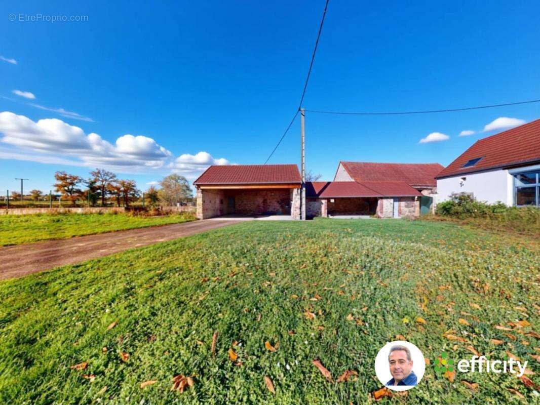 Maison à LAPEYROUSE