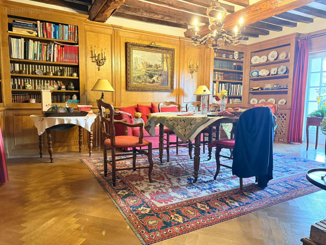 Maison à CORMEILLES