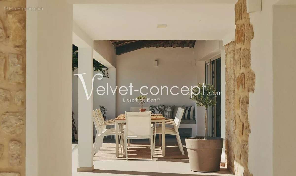 Maison à BIOT