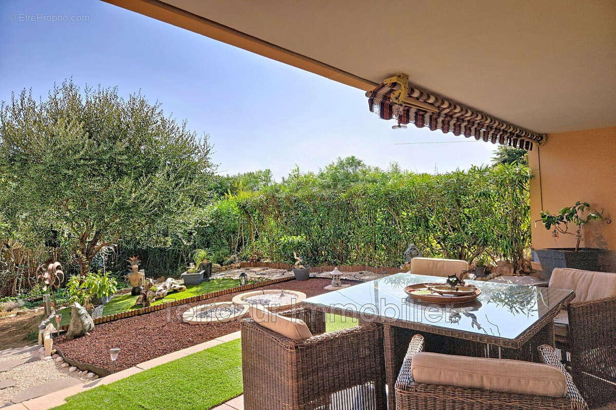 Appartement à VALLAURIS