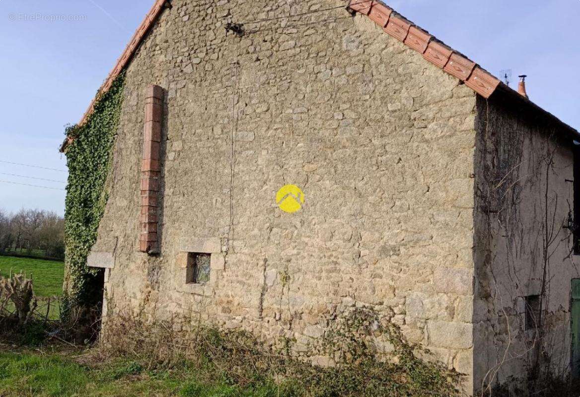 Maison à CROZON-SUR-VAUVRE